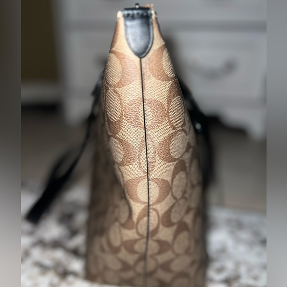 Authentic COACH Handbag Gallery Tote Signature Design Brown Black Zipper - Picture 6 of 16